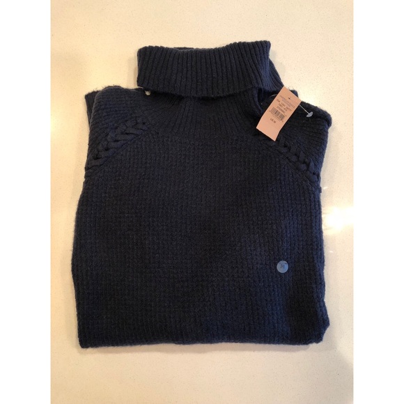 American Eagle Outfitters Sweaters - American Eagle turtleneck